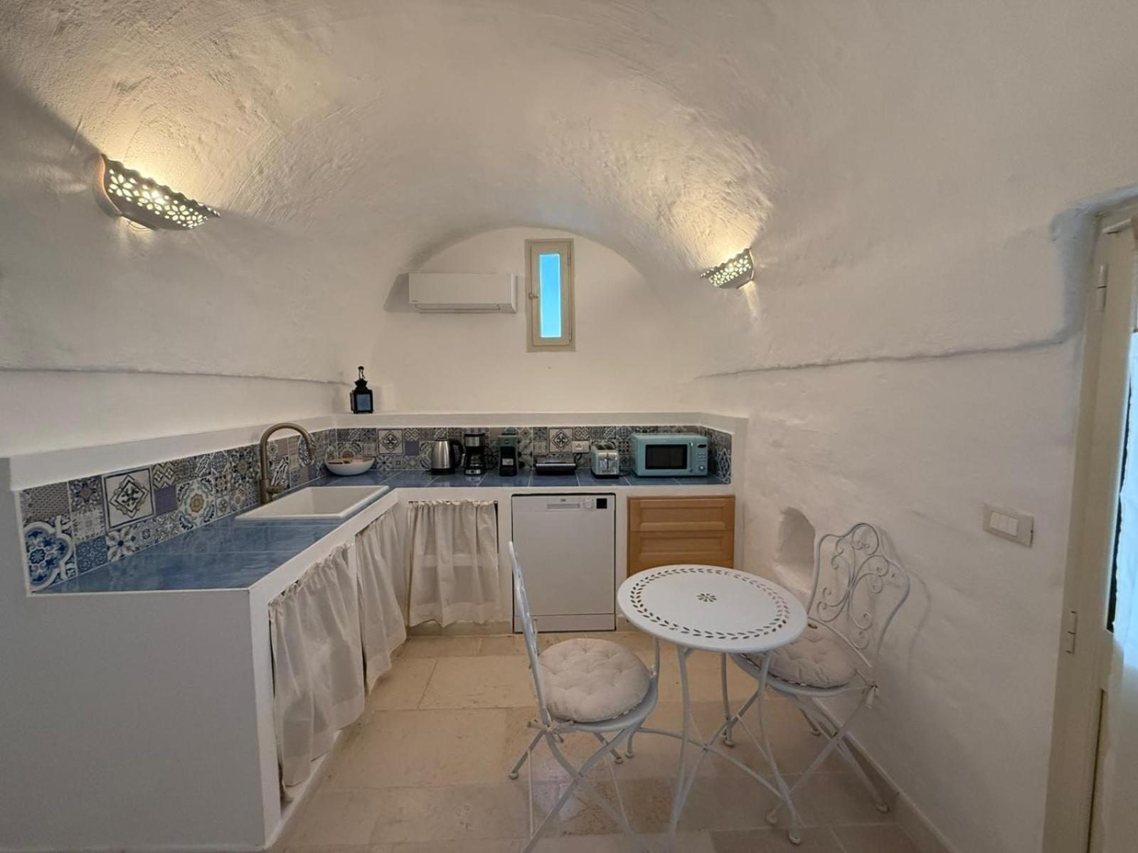 Trullo Flamingo · Villa con piscina privata a Carovigno, Puglia, (Puglia)