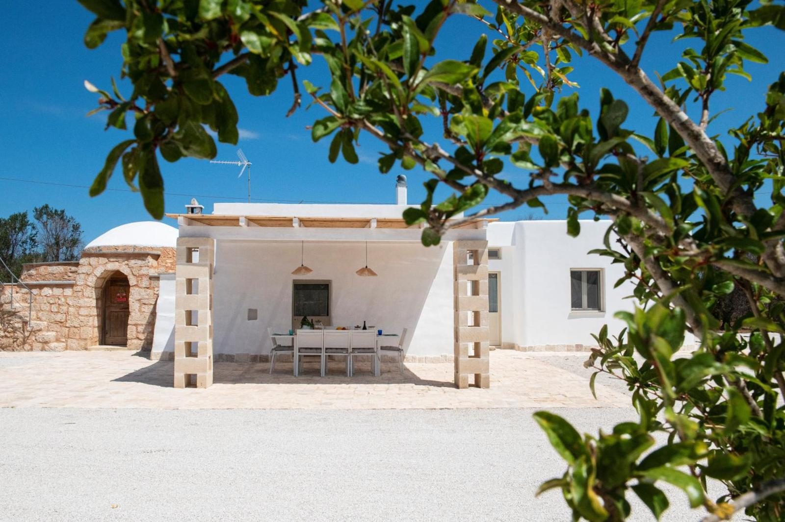 Trullo Flamingo · Villa con piscina privata a Carovigno, Puglia, (Puglia)