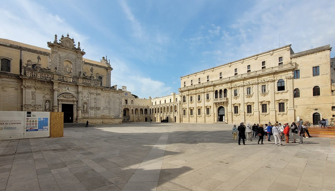 Piazza del Duomo a Lecce, la capitale del barocco salentino