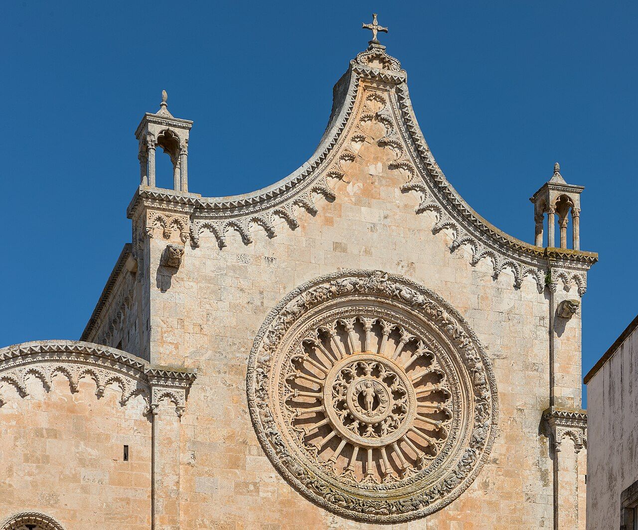 Il rosone della cattedrale di Santa Maria Assunta a Ostuni