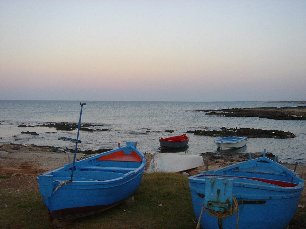 Il porticciolo di Specchiolla al tramonto